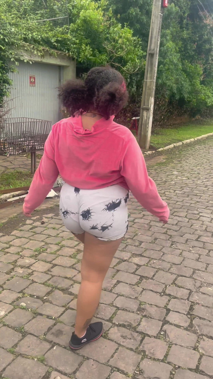 Cutiepiie Chubby: Velká kráska chodí, zatímco je plynná a nemůže přestat prdit