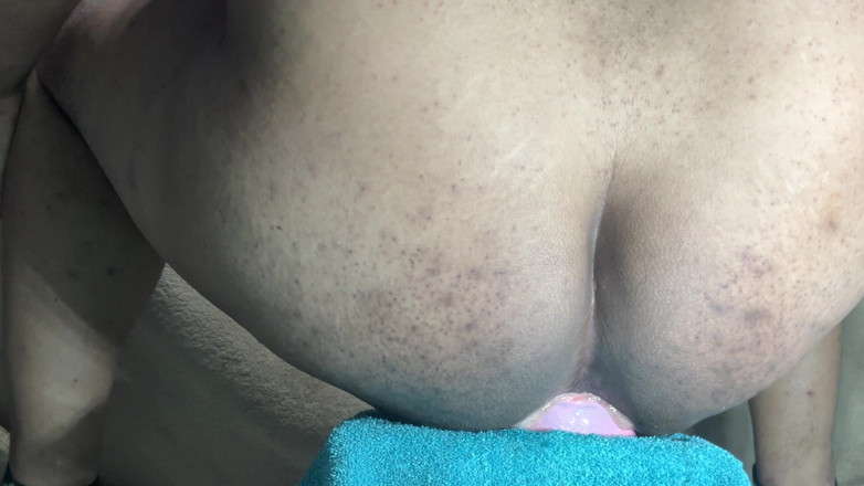 Zerithz: Xl Plug Butt distruge curul