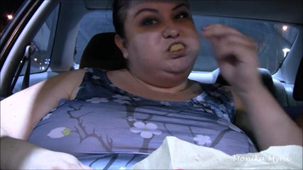BBW Pleasures: SSBBW eating in car POV