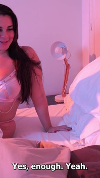 BBC Colombiana Dá Uma Foda Dura Para Uma Mulher Argentina Com Seios Grandes Depois De Recebê-lo Em Sua Casa