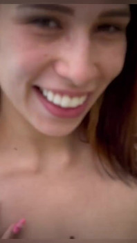 Sesso POV con la mia sorellastra in viaggio di famiglia
