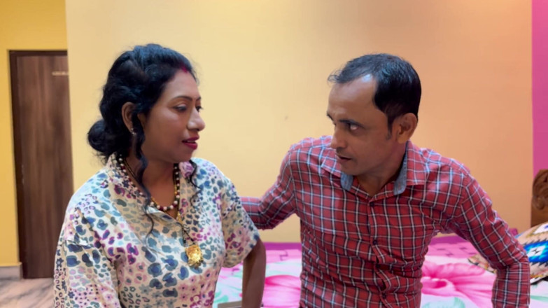 MrsEntertainer: Biwi Ko Bola Apne Boss Ko Pussy Kamsutra Ras Pilane...