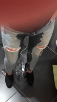 Compilation de 9 pipi de ma vidéo