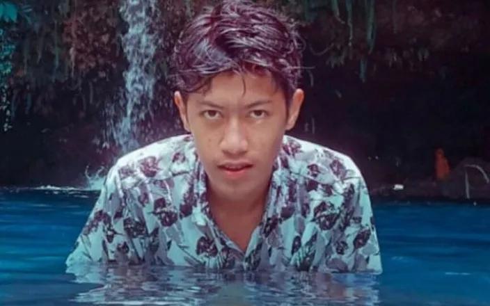 Fuckboyteen: I Need a Woman to Squirt