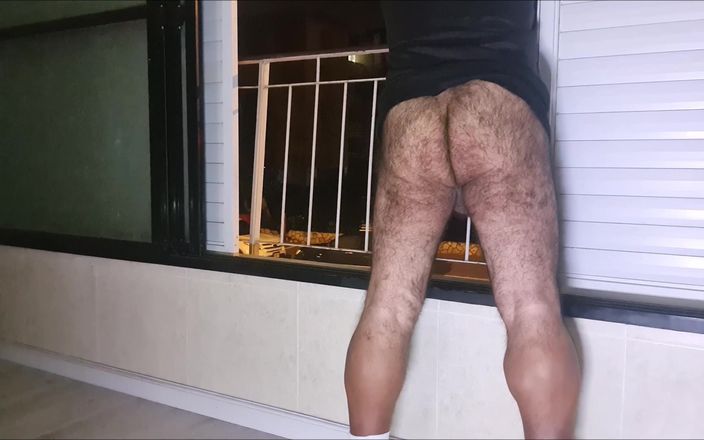The happily naked daddy: Più mooning e lampeggiante dal mio balcone