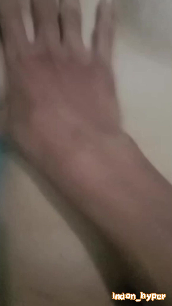 Imanuel: 我在我妻子的肚子上射精，啊，我妻子湿润阴户的快乐