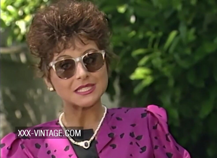 XXX-Vintage: Ricordi sexy con la mora dai grossi seni