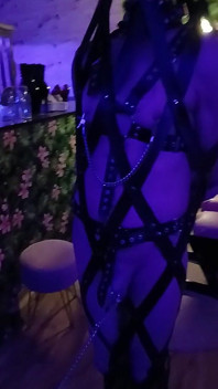 Svazování jako bizarní femdom xmasgift