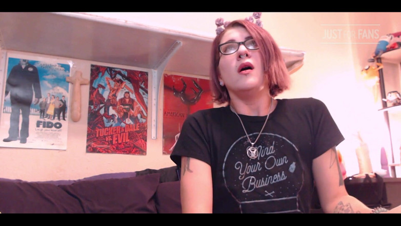 FondaDix: Bedroom Sneezes