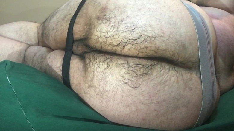 Chunky Belly Boy: Bermain-main lubang berbulu saya