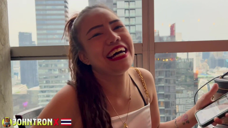 John Tron X: Johntronx - cazzo e creampie thai bargirl maggio