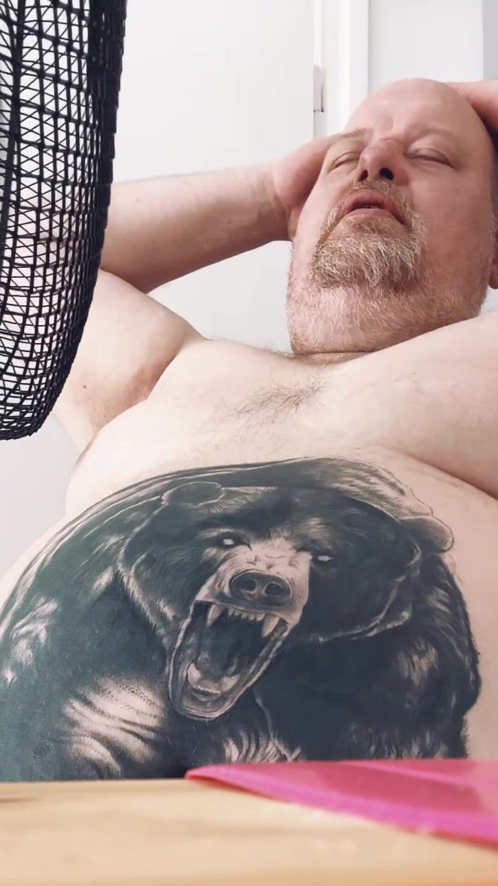 BigBearFrankfurt: Chilly breeze lagi asik bersantai di hari yang panas