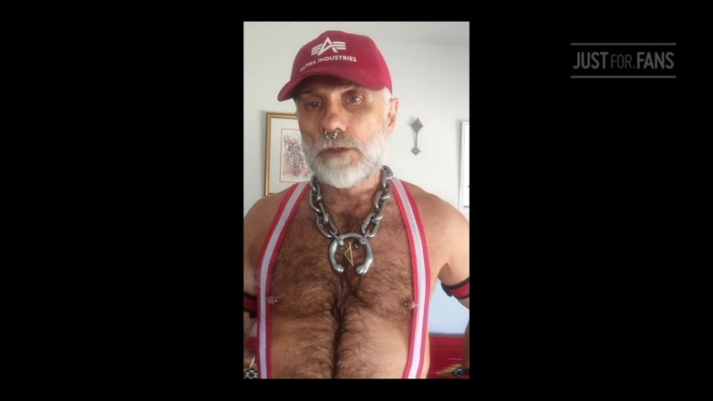 MusclesCigarsFFPig: Üvey baba garını aydınlatıyor