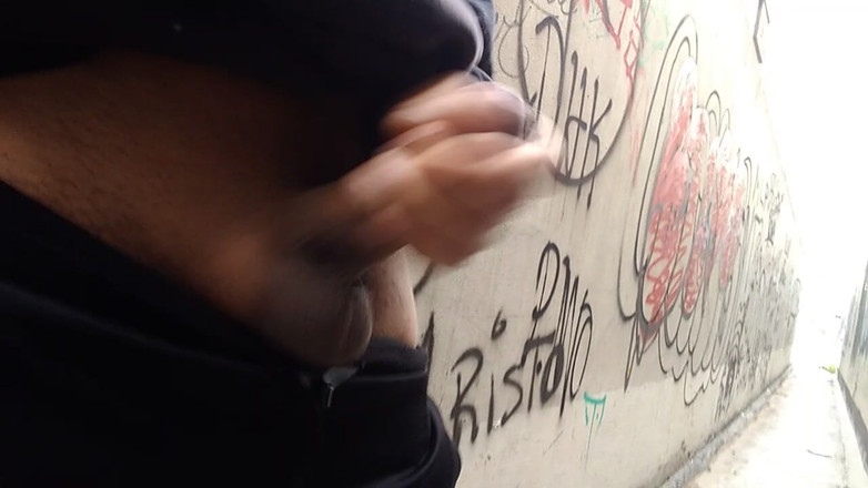 AlexAlejandro13: Morbid v alej venku