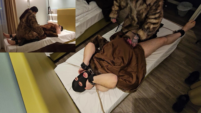 Femdom-Team-German: Kiralık köleme bana kürk palto vermesine izin verildi - Bölüm 3