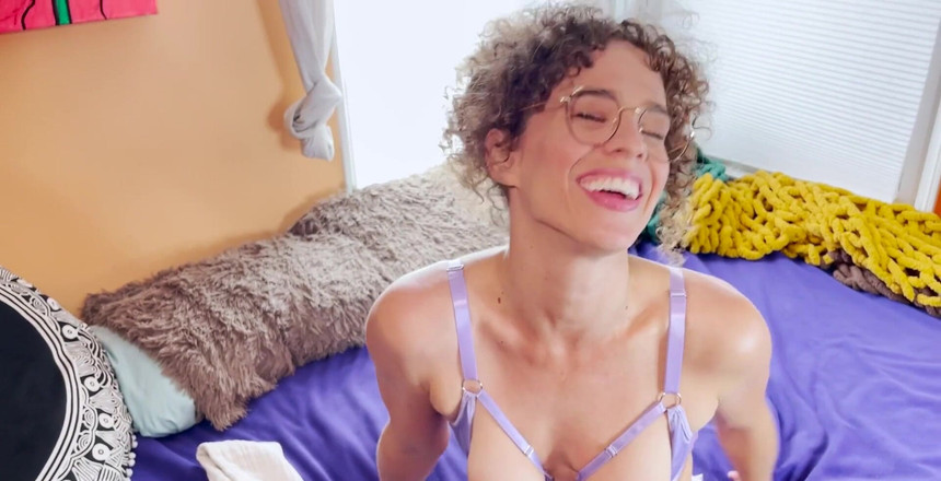 VibeWithMommy: ユダヤ系継母 JOI!フラッファーが今日仕事に来なかった...だから代わりに継息子に話を出してもらいました!