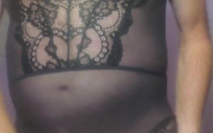 Fantasies in Lingerie: Aku suka banget ngocok kontol dengan lingerie seksiku 3