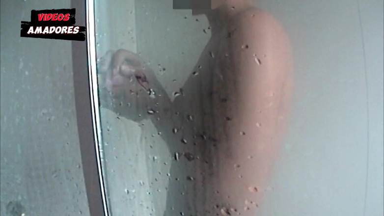 Amateurs videos: Mi joven amante en Bnaho después del sexo