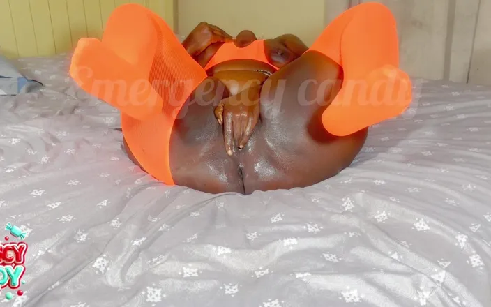 May1111: Full Video: Watch This Thick Ebony Queen Make Herself Cum...