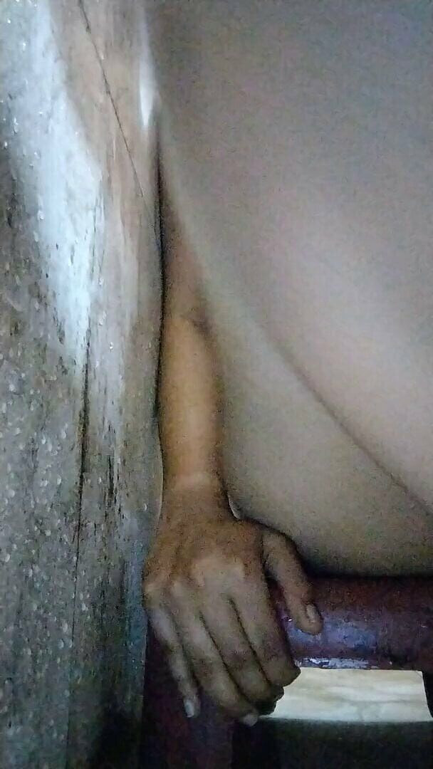 Riyathakur: Riya Thakur studentka sex harldy s lahví