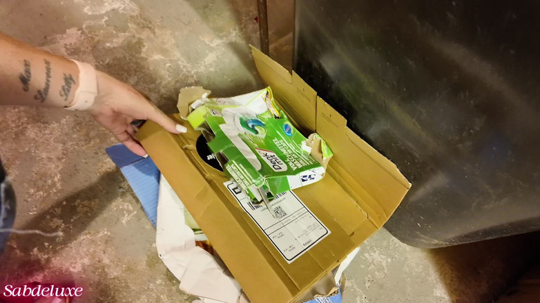 Sabdeluxe: 169 Karton Hancurkan Kiara