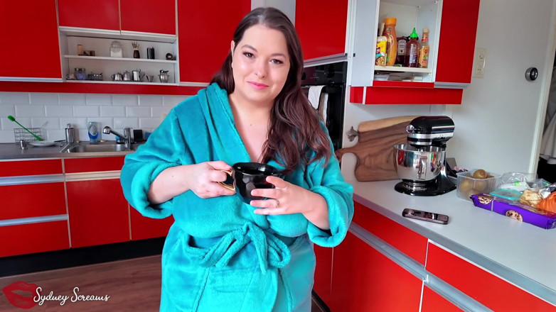 Sydney screams fetish: Fattened &amp; Secretly Feminized by Sneaky Roommate - Fattening, Feederism, Gender Transformation,...