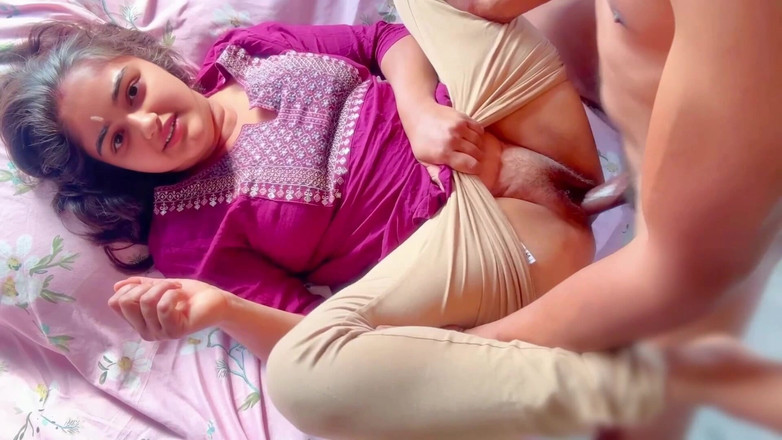 Your_aisha: Гаряча тінка зведена сестра, туга пизда