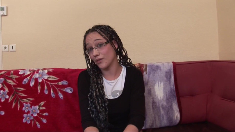Miami Reality: 細い継母が掘削によって彼女のstepdaughters求婚者