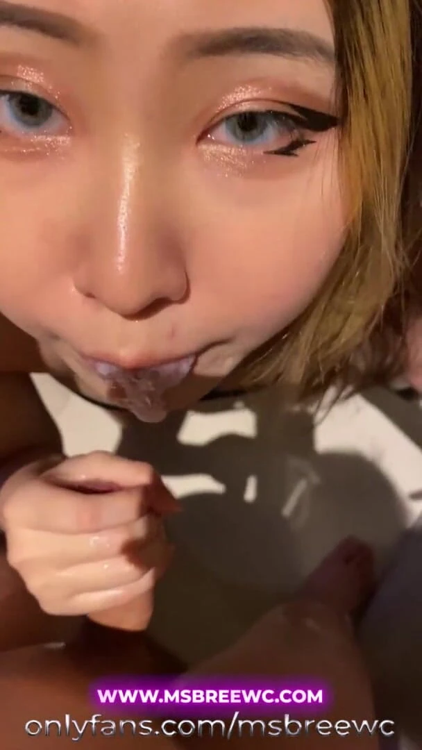 Msbreewc: Muie-l până când ejaculează în gura mea