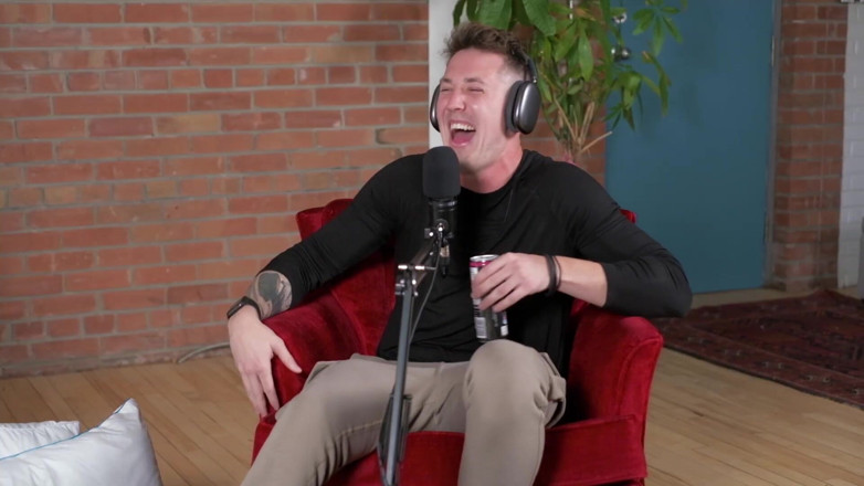 Pillow Talk: Greg O'Gallagher akan mencuri awek awak tanpa mencuba!!
