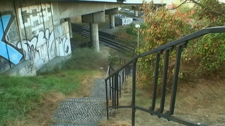 PURZEL HOT Clips: Sexy teenagerka dostane kundičku mokrou a ošukanou obrovským čůrákem na Street...