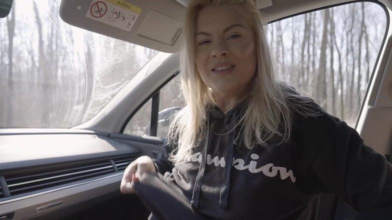 German Full Movies: Blondynka, napalona MILF chce być pieprzona i wypryskana wszędzie