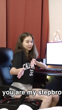 Ich habe meinen stiefbrudchen beim porno-schauen erwischt, aber dann überraschte er mich.