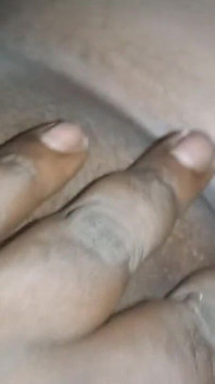 Kerala bhabi erkek arkadaşlarda büyük göğüsler gösteriyor