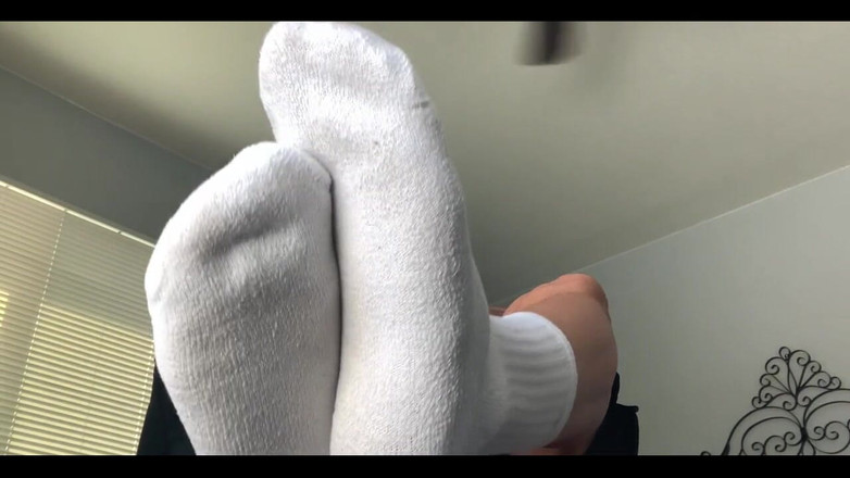 Jasons feet: Aku diminta untuk memakai kaus kaki atletis dan menunjukkan lebih...