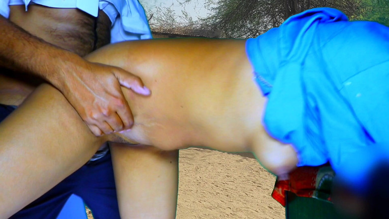 Rakul008: カレッジグラウンドでのセックス。外でデシの欲求不満な立って、美しい村の女の子とセックス(hd1080p)とても美味しいセックス