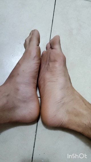 Grayalpha: POV nohy péro