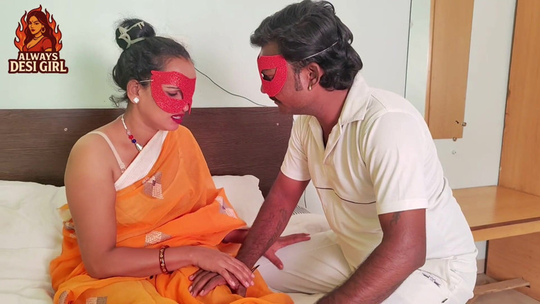 Always desi girl: Bhabhi berkongkek tegar dengan hambanya sendiri. Hindi Audio