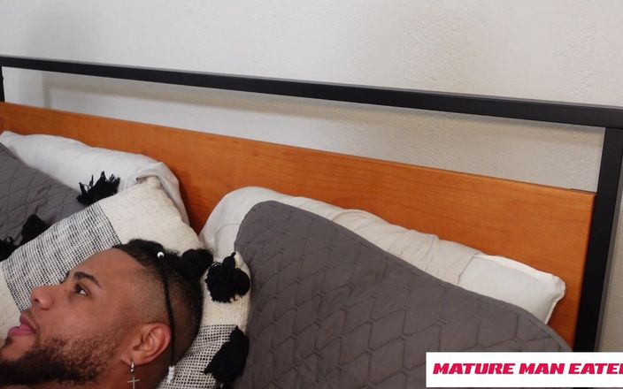 Mature man eaters: Máy bay bà già phù hợp và tính năng đôi bbc