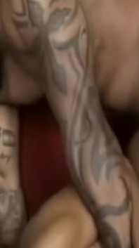 Vadia fodida por Uin Ejune Latino Músculo e Tatuado