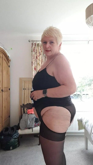 Uk Joolz: Collants porte-bretelles dans la maison