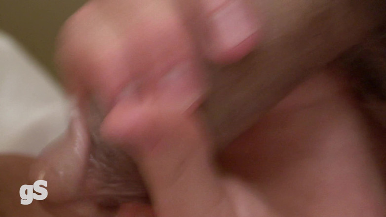 Gay Guys: 모텔에서 트윙크 남자의 엉덩이를 따먹는 쓰리섬