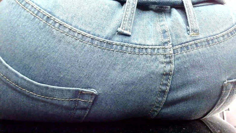 Maeling: Tiny Neighbor Trampled in Denim Jeans and Ass Stifled Ignorant