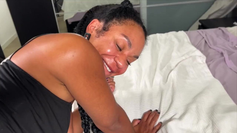 Miss Fluo: Подборка кримпаев с милфой-наездницей раком с волосатой киской