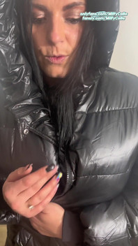 Seductive Stockings & Long Puffy Jacket Cozy Fetish Play with an American MILF