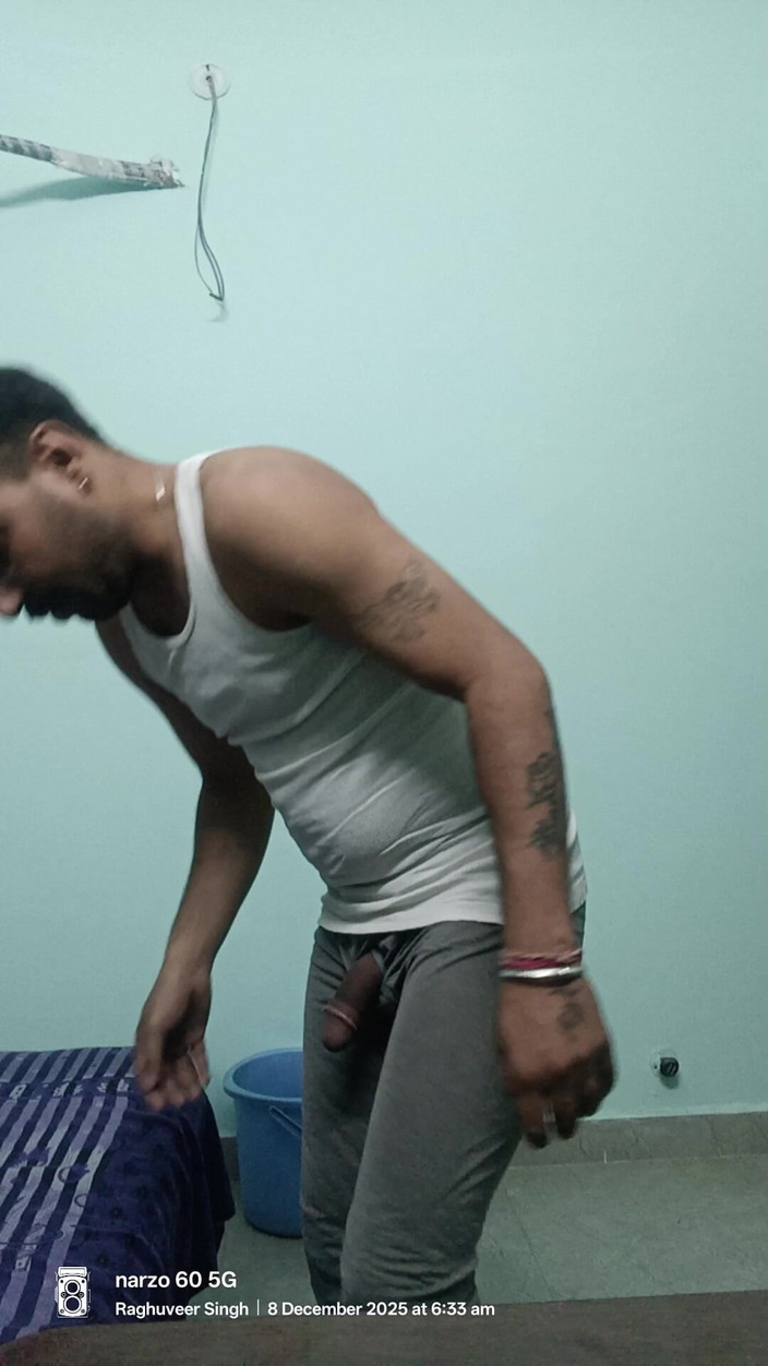 Rajasthani-old-lover: Armádní důstojník nevlastní otec nebo policejní důstojník nevlastní otec