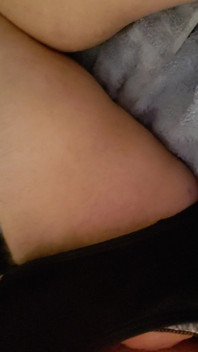 2つのディルドを同時に突き刺す