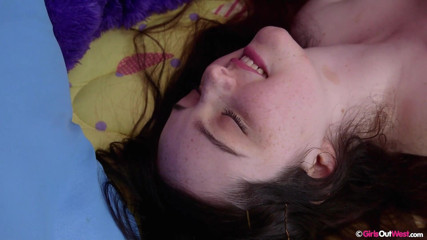 Girls Out West: Busty freckled cutie tears her pantyhose and toys her hairy...