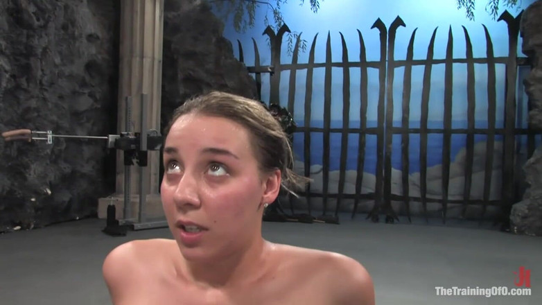 The Training of O by Kink: Delilah strong的训练，第二天