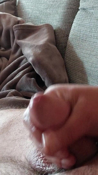 Leckerli67: Sborrata con dildo